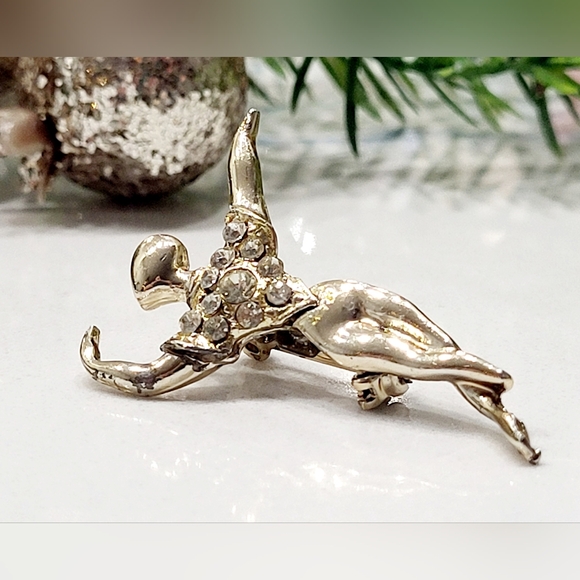 Vintage Dancing Brooch, Rhinestones & Goldtone - Picture 12 of 13